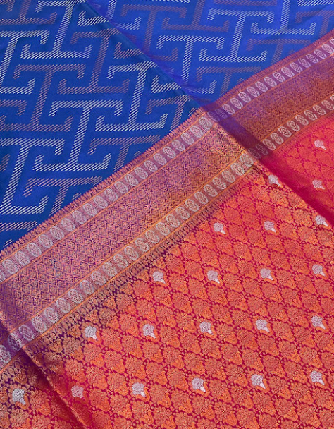 Blue Color Soft Silk Saree With Contrast Rich Pallu In Yuma