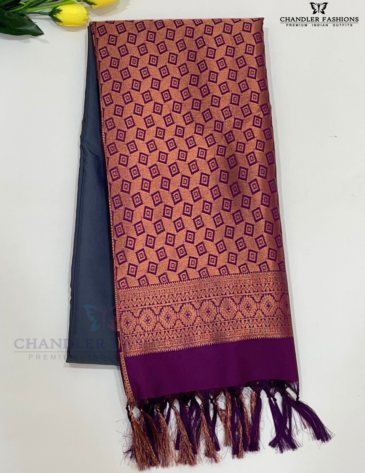 Elegant Gray Color Soft Silk Saree With Contrast Rich Pallu And Tassels For Women