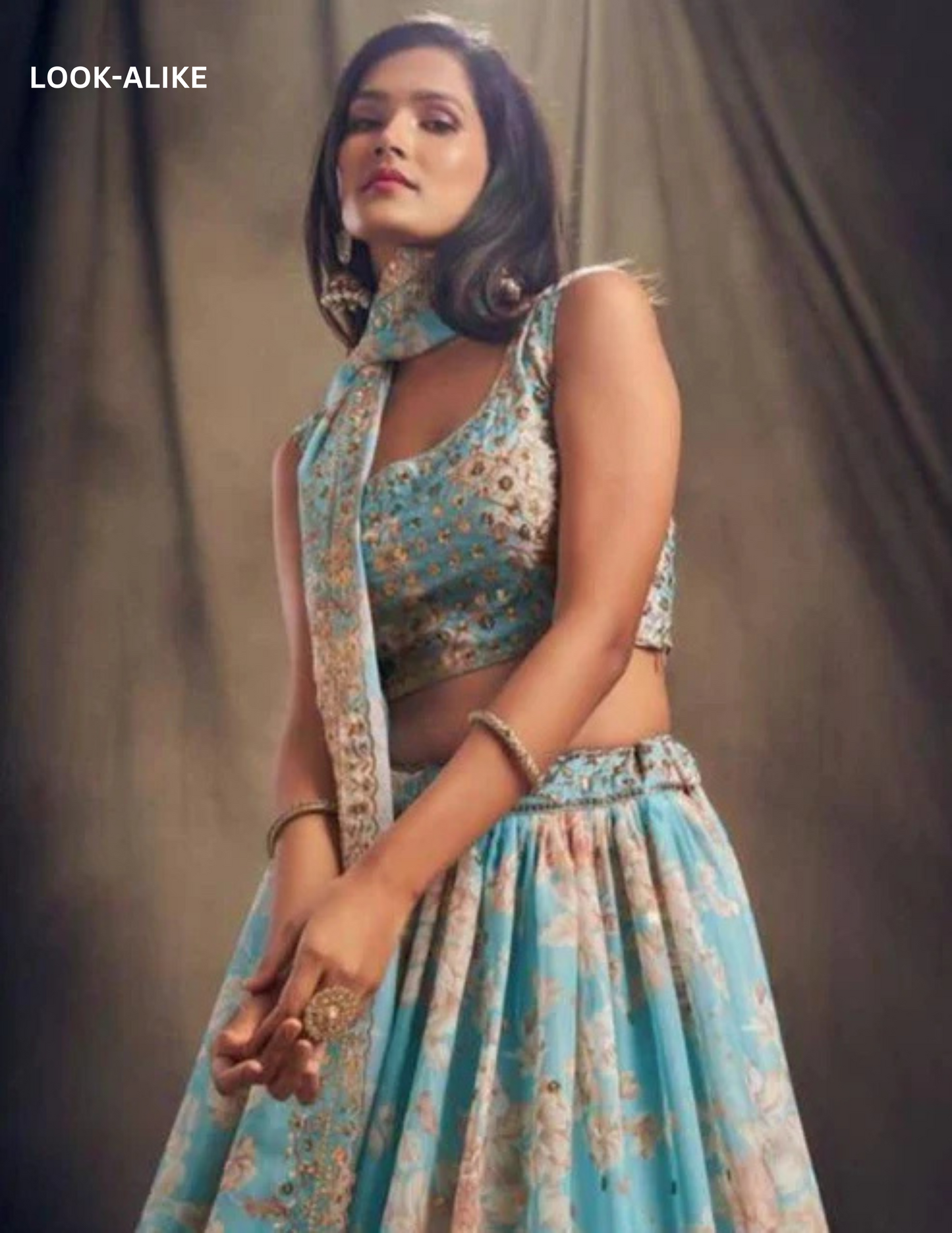 Golden Zari Lehenga With Dupatta Set In USA