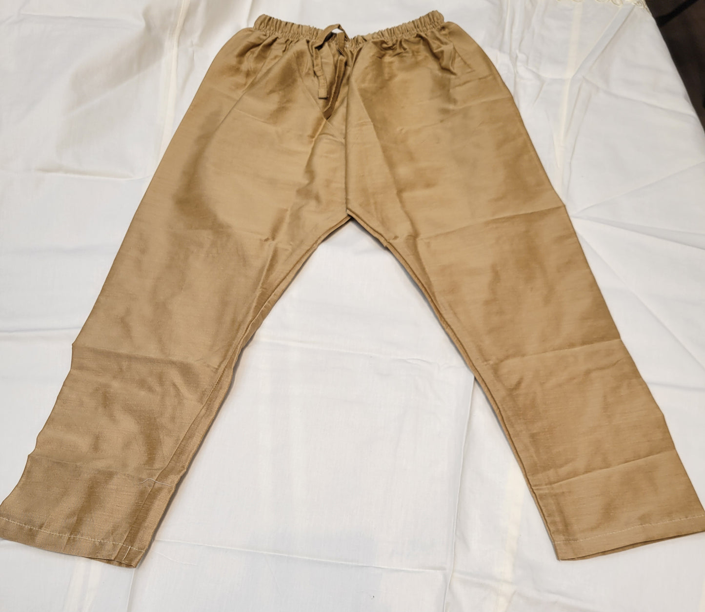 Comfortable fawn Men's lower pajama.