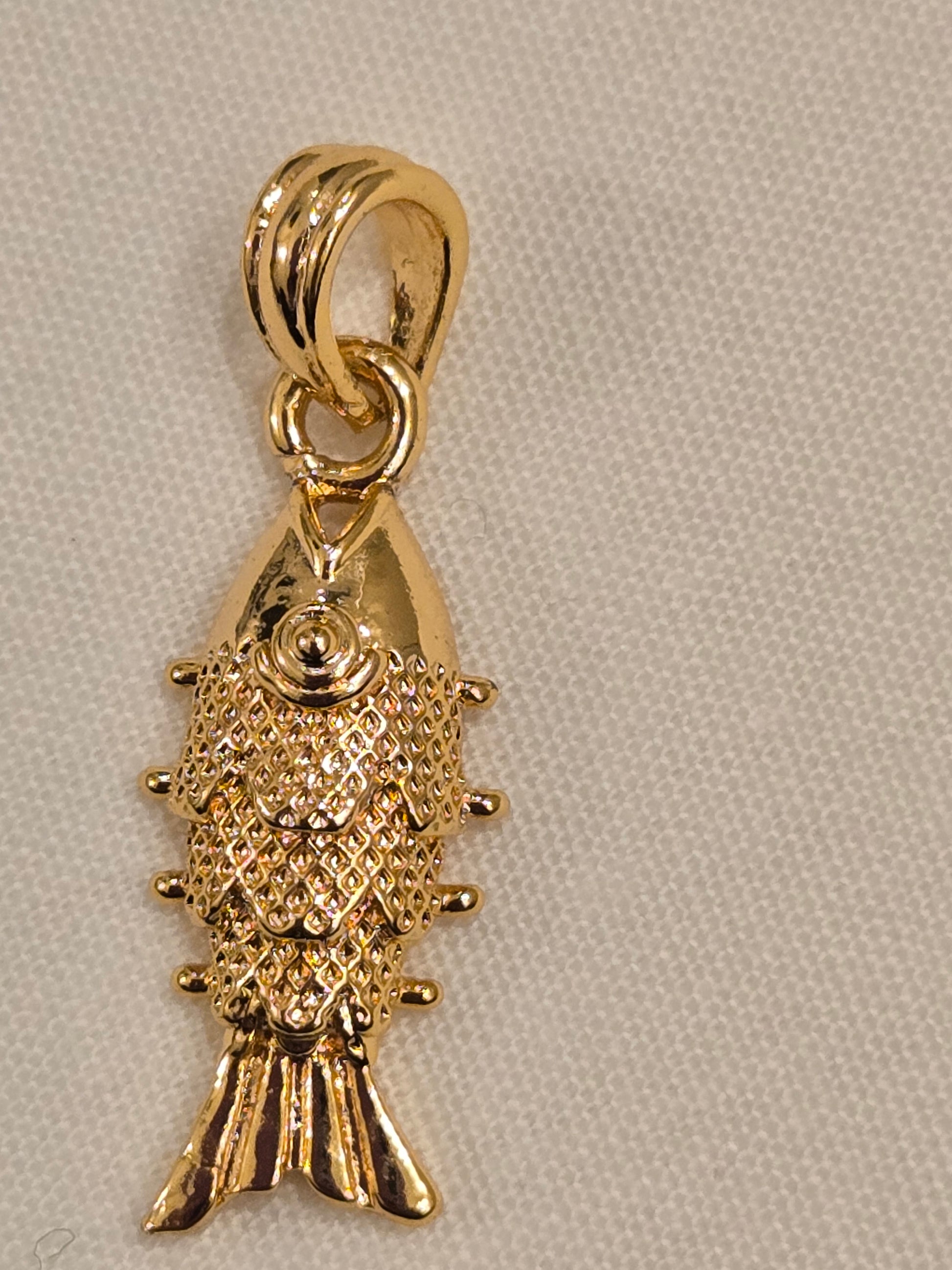 Beautiful Fish Shape Gold Pendant For Women