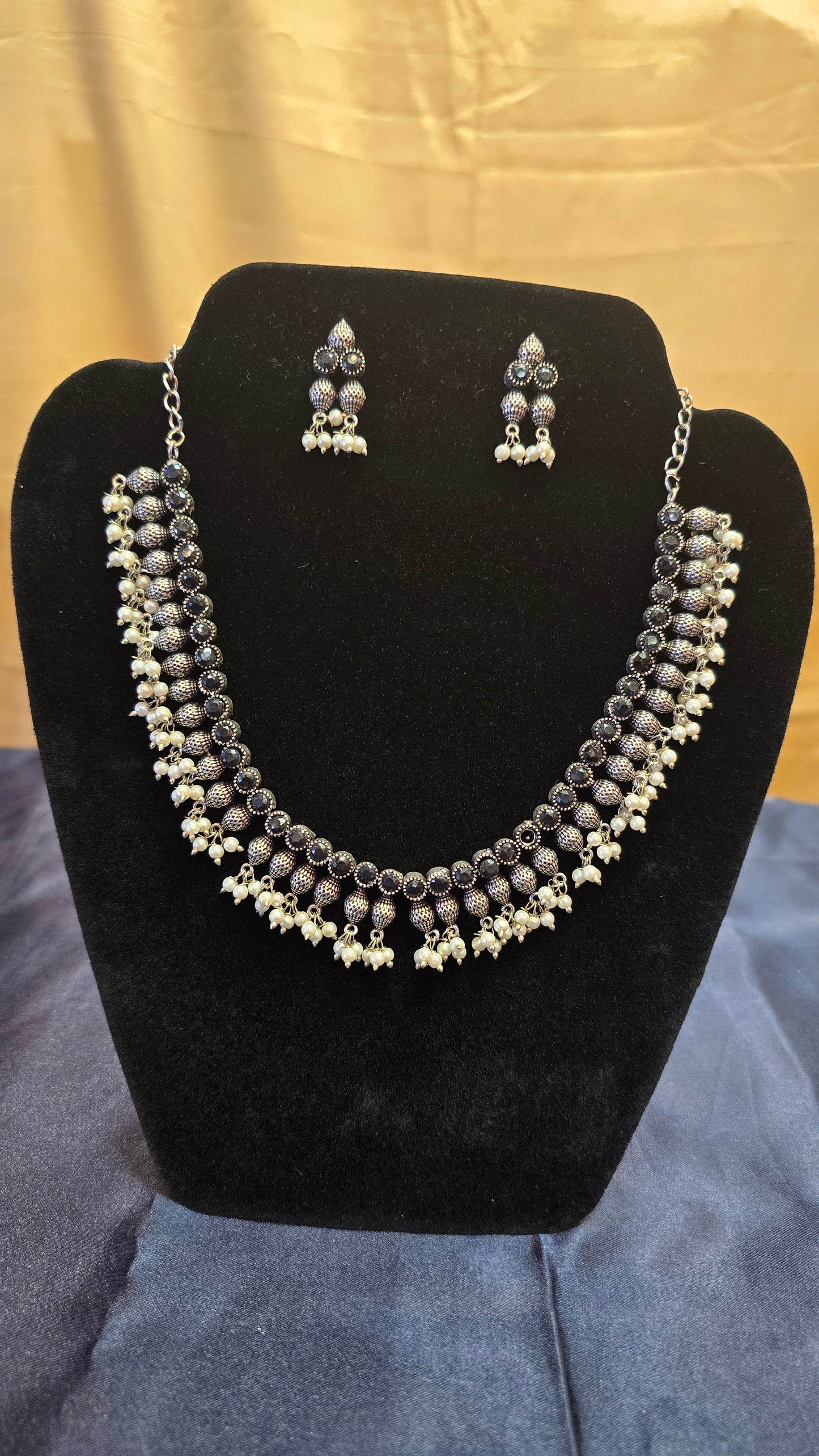 Pretty Black Stone Beaded Jewelry Set  In USA