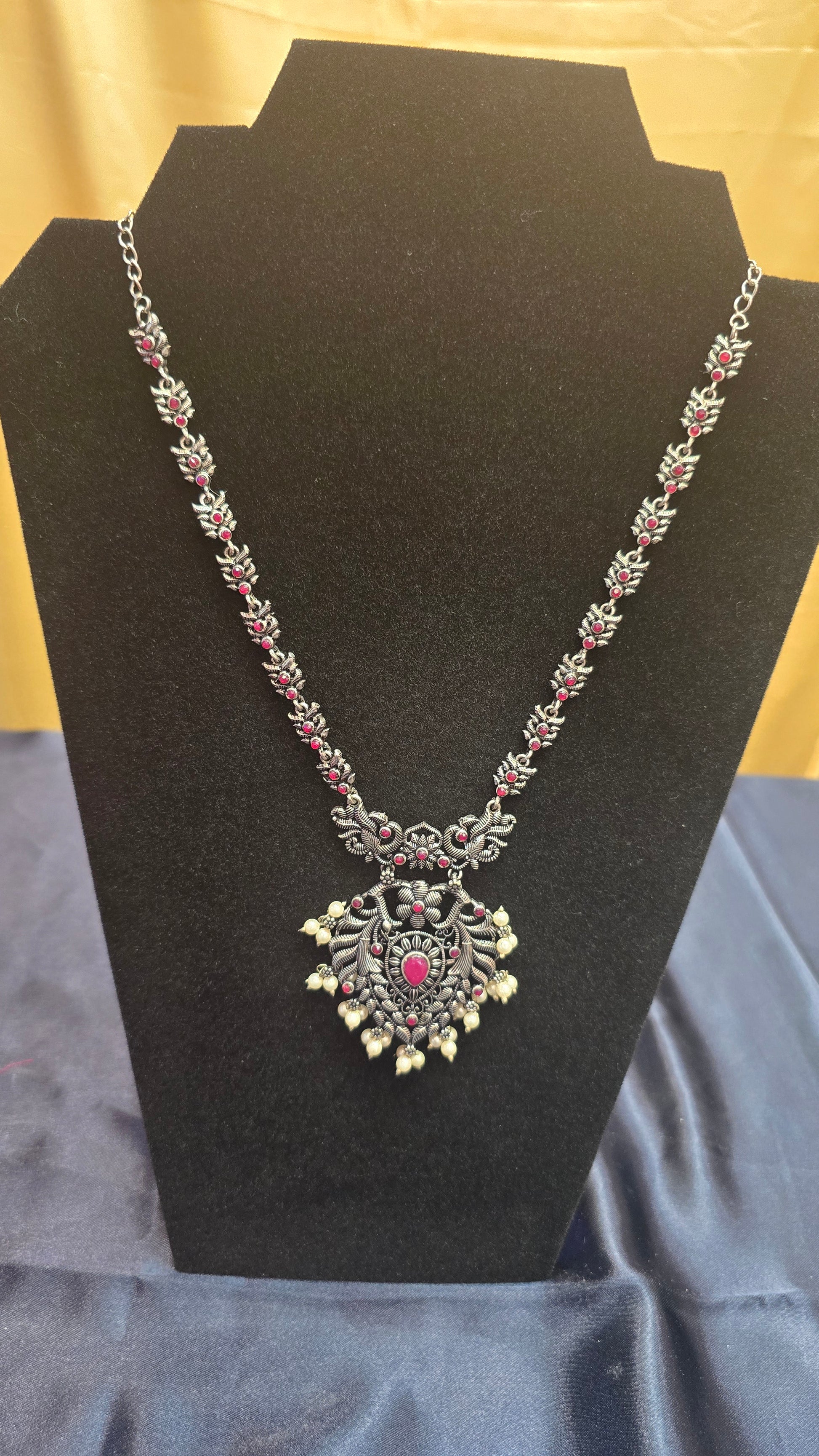 Elegant Light Weight Necklace Near Me