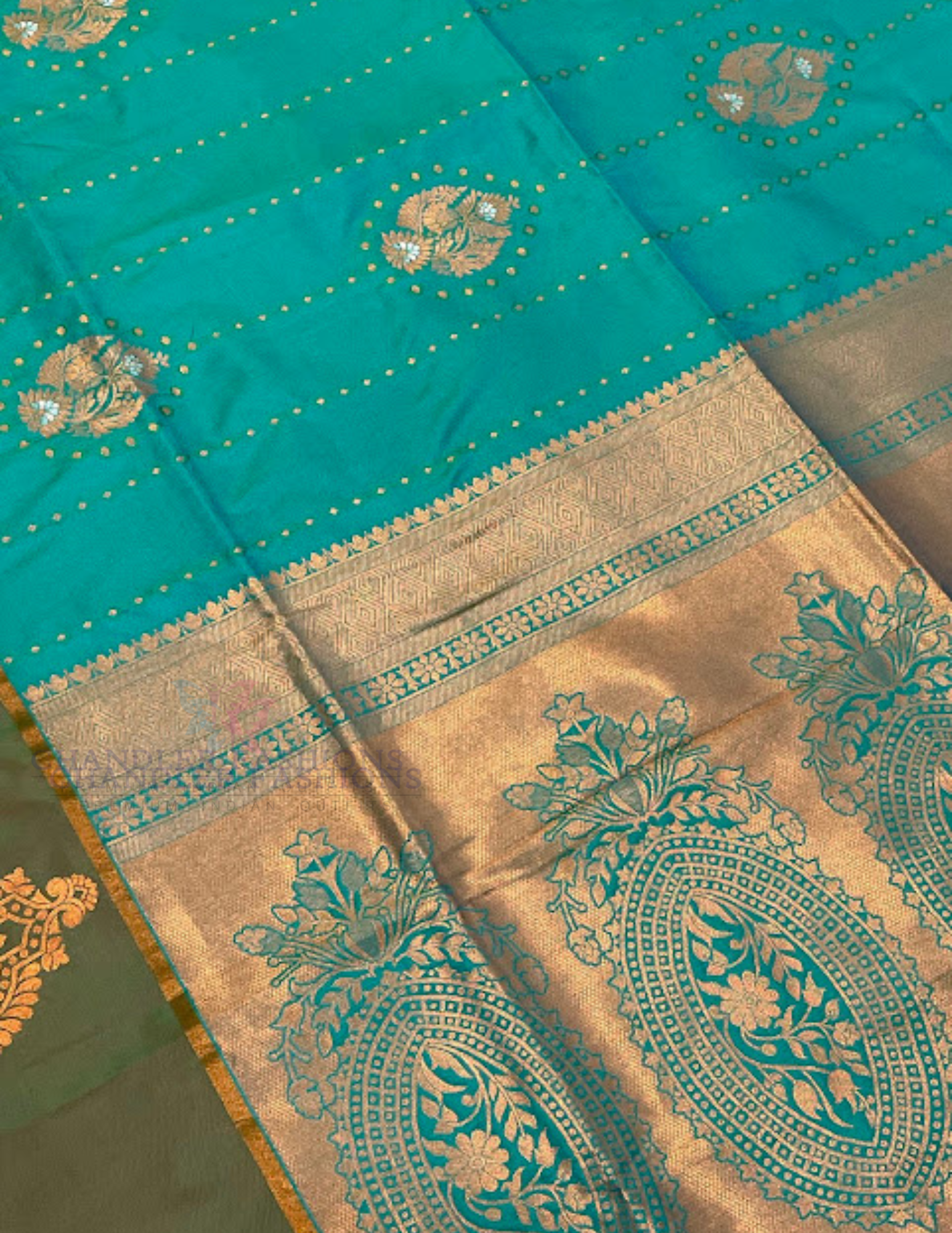 Alluring Green Color Soft Silk Saree With Contrast Rich Pallu In Apache Junction