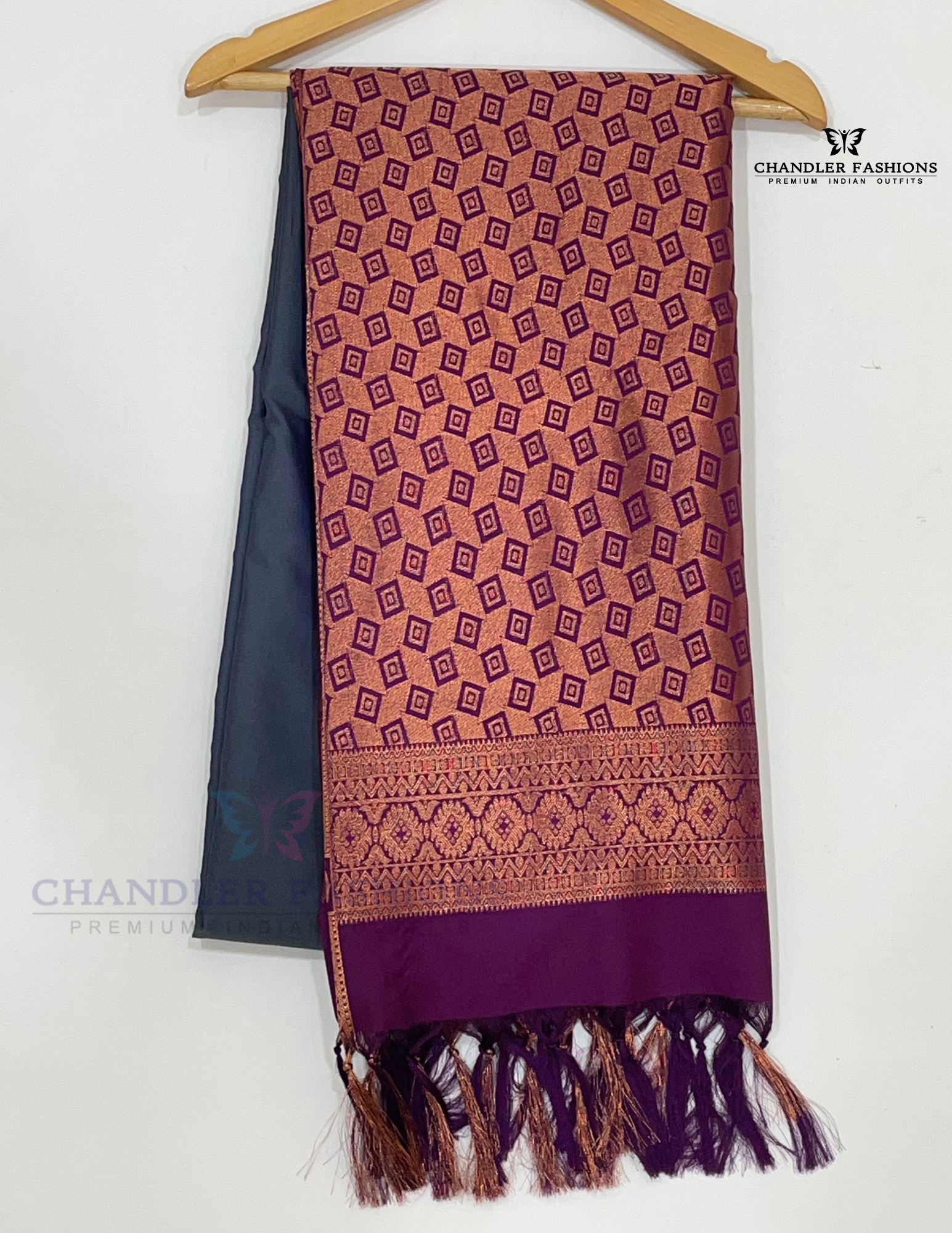 Gray Color Soft Silk Saree With Contrast Rich Pallu And Tassels In USA