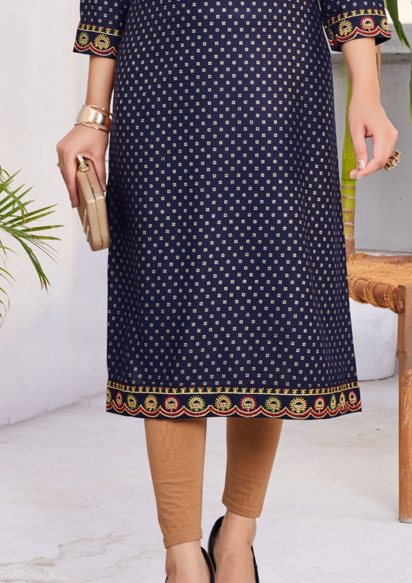 Charming Rayon Kurti With Zari & Thread Embroidery Work In Mesa