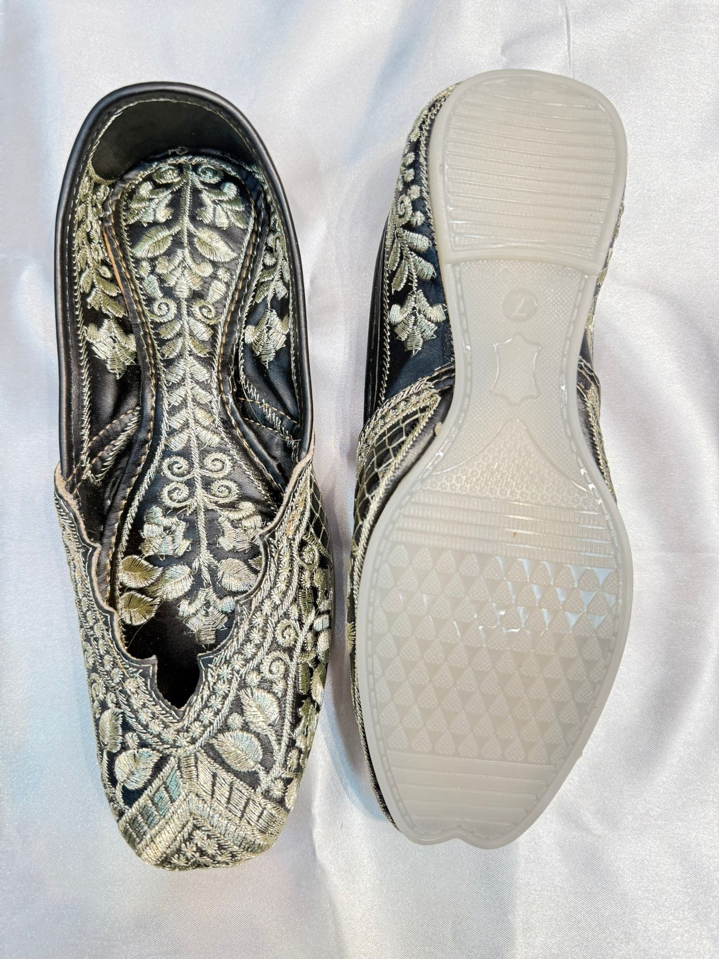 Black And Light Golden Color Indian Shoes Bridal Jutti Ethnic Jutti For Women In Near Me