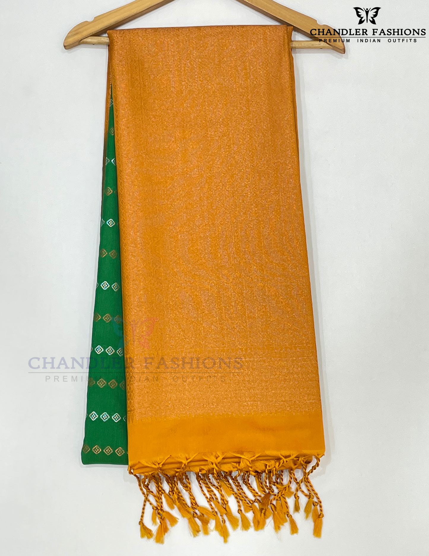 Elegant Green Color Soft Silk Saree With Contrast Rich Pallu Near Me