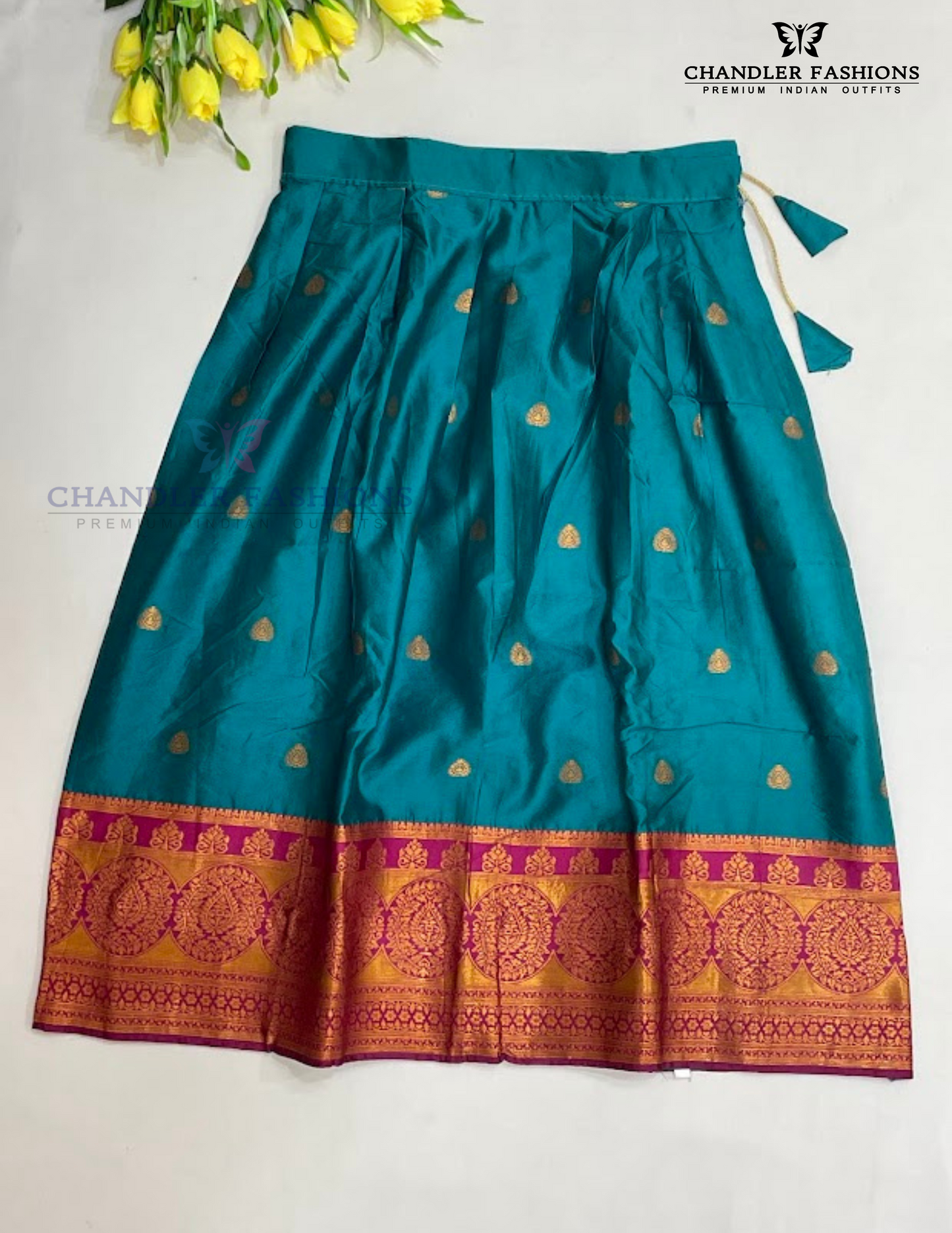 Stunning Green Color With Zari Work Choli Set In Mesa