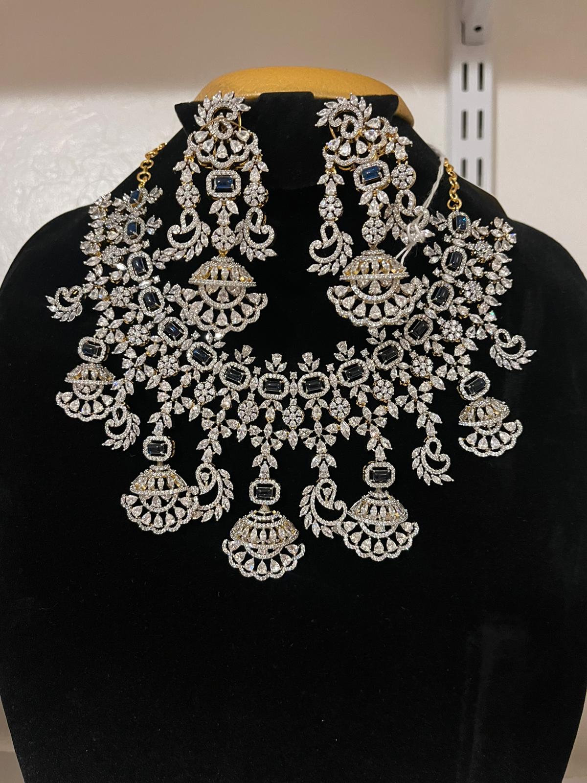 Attractive Blue Color Stone Design Gold Plated Necklace With Earrings Sets