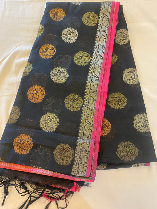 Beautiful Black And Pink Silk Cotton Saree With Copper and Gold Jari