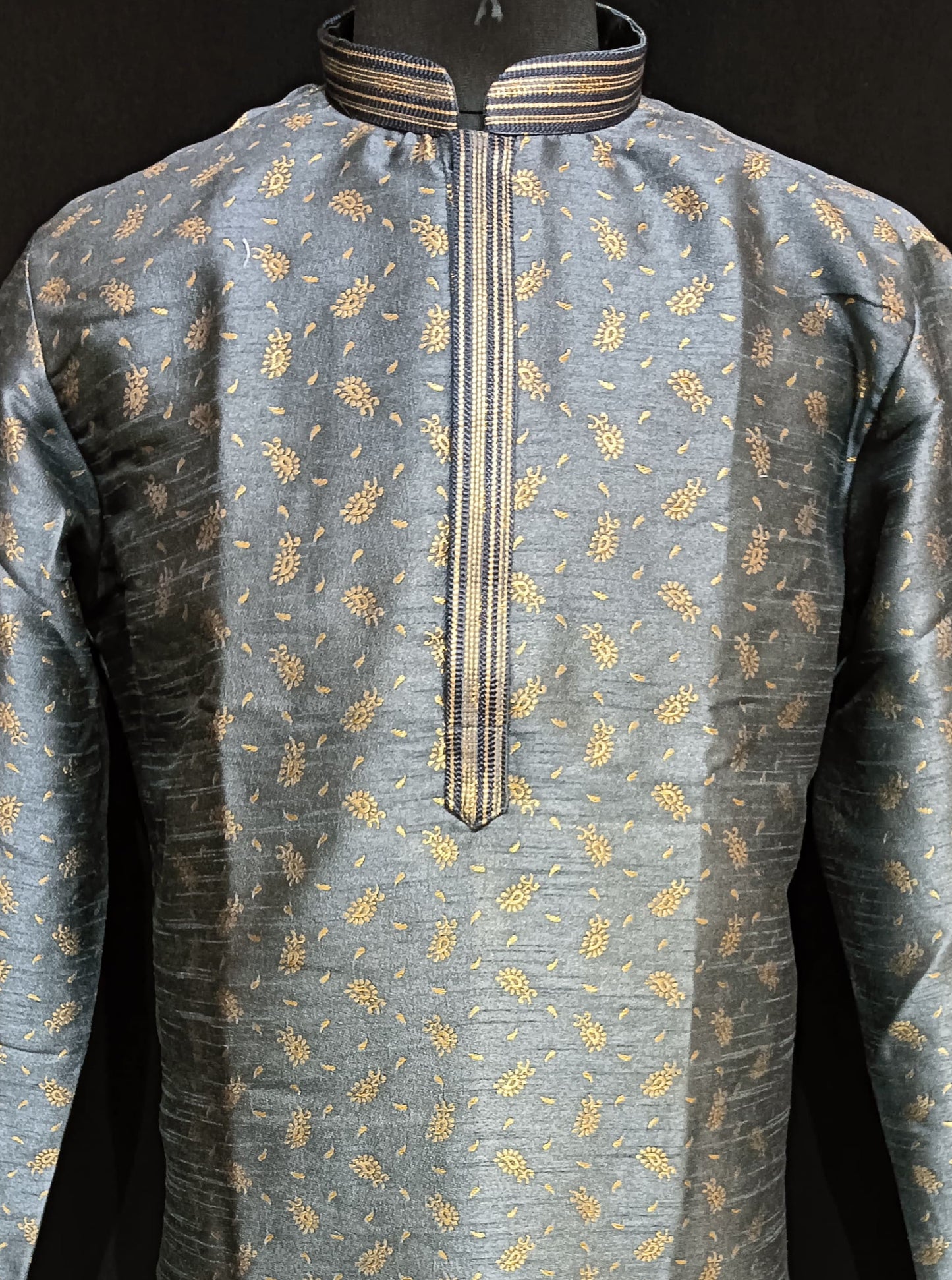 Brocade Lining Kurta Pajama Sets For Men Near Me