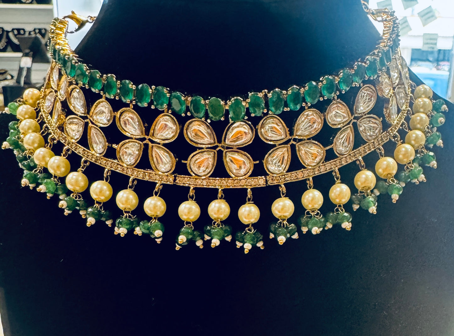 Green And White Stones Choker With Earrings Set For Women Near Me