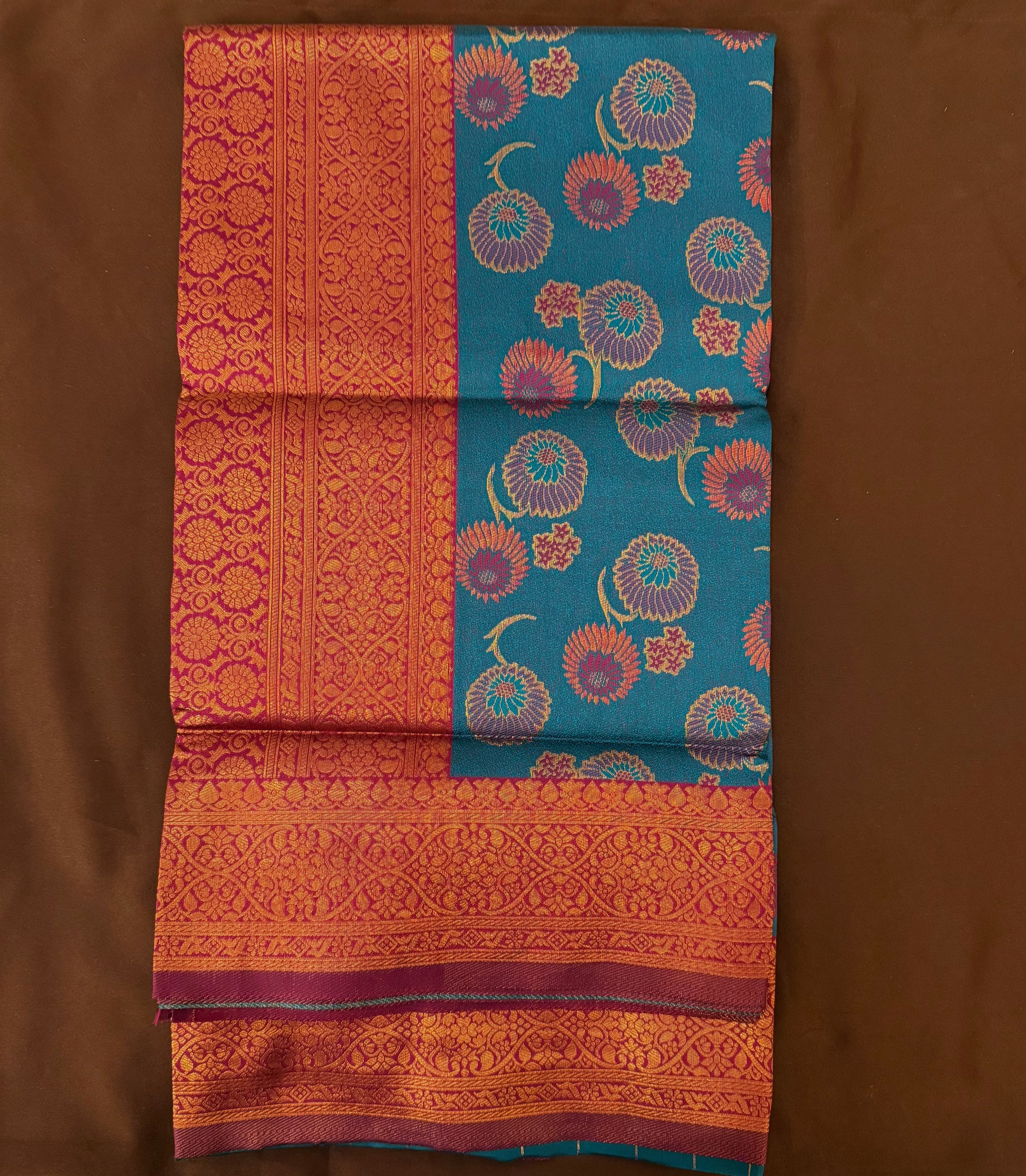 Teal Blue Muslin Saree With Contrast Border Near Me