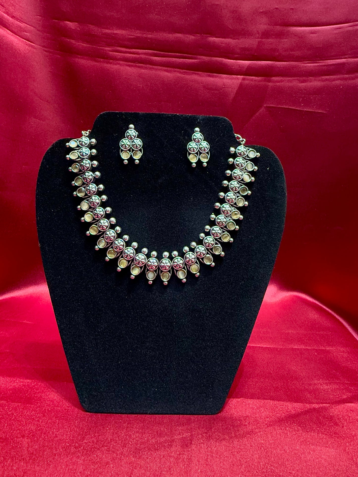 Silver Yellow Color Necklace With Earrings Near Me