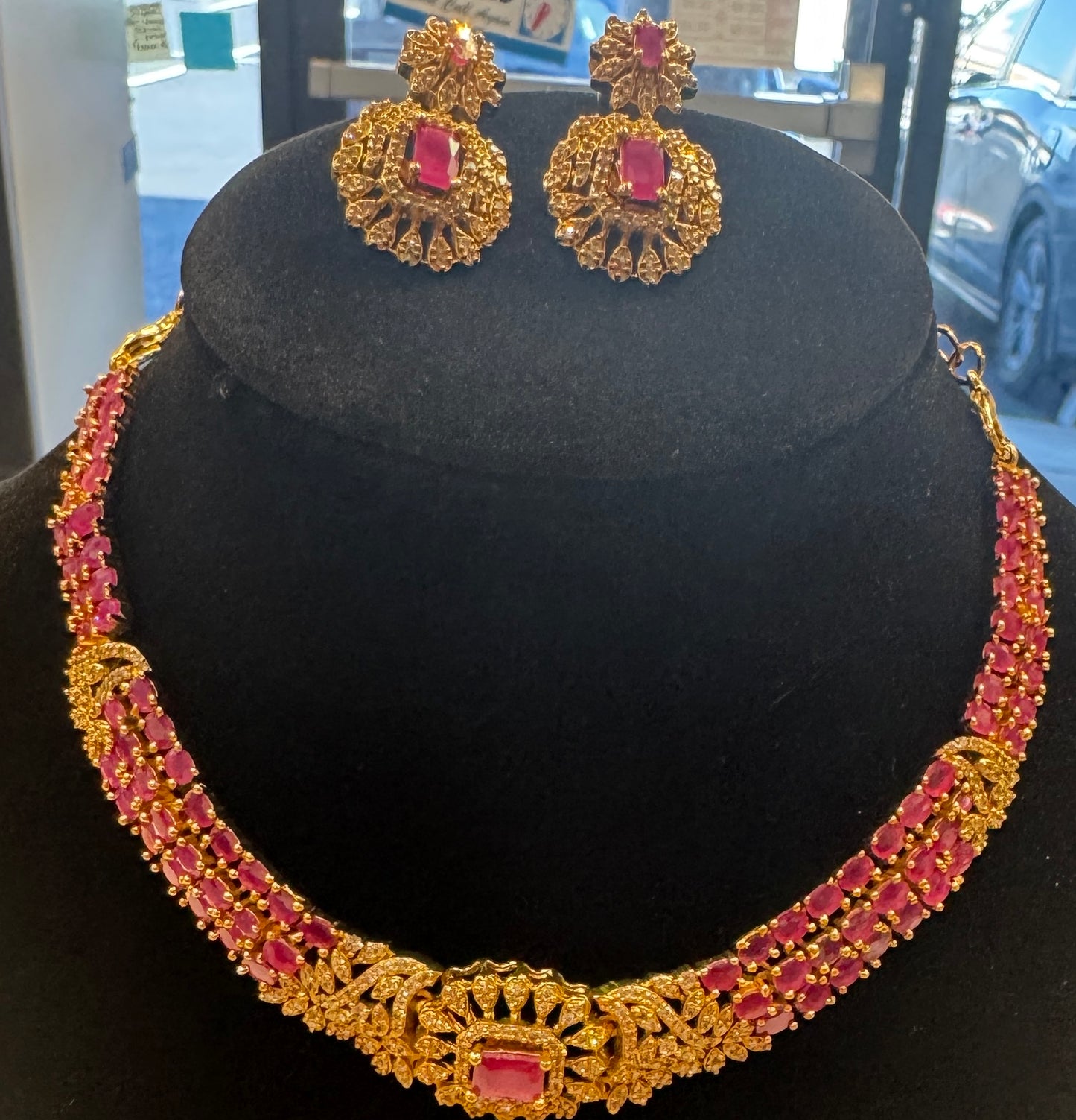 Gorgeous Dark Pink Color Stones Jewelry Set With Choker And Earings Set For Women