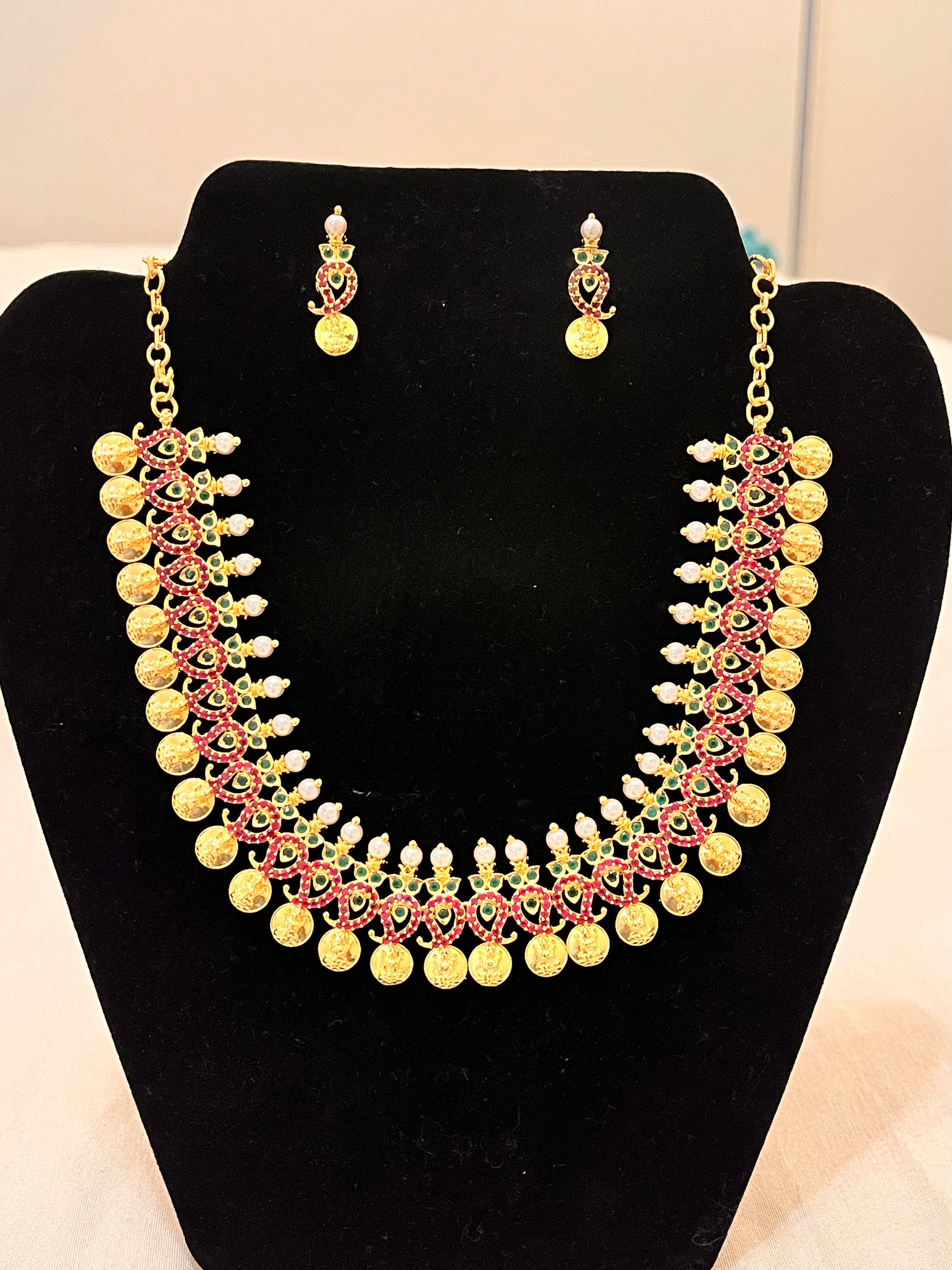 Stunning Gold Plated Premium Ruby And Emerald Stoned Kasu Necklace Set