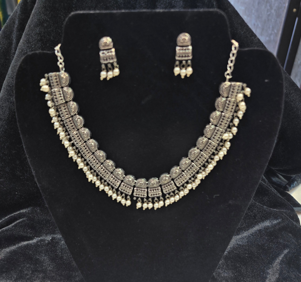 Attractive Silver Color Oxidized Necklace With Earrings Set