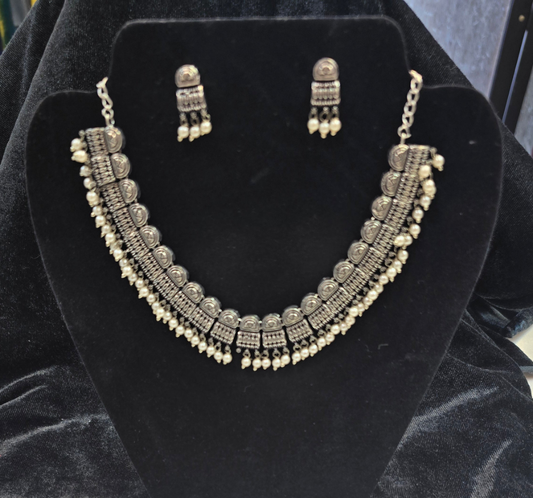 Attractive Silver Color Oxidized Necklace With Earrings Set