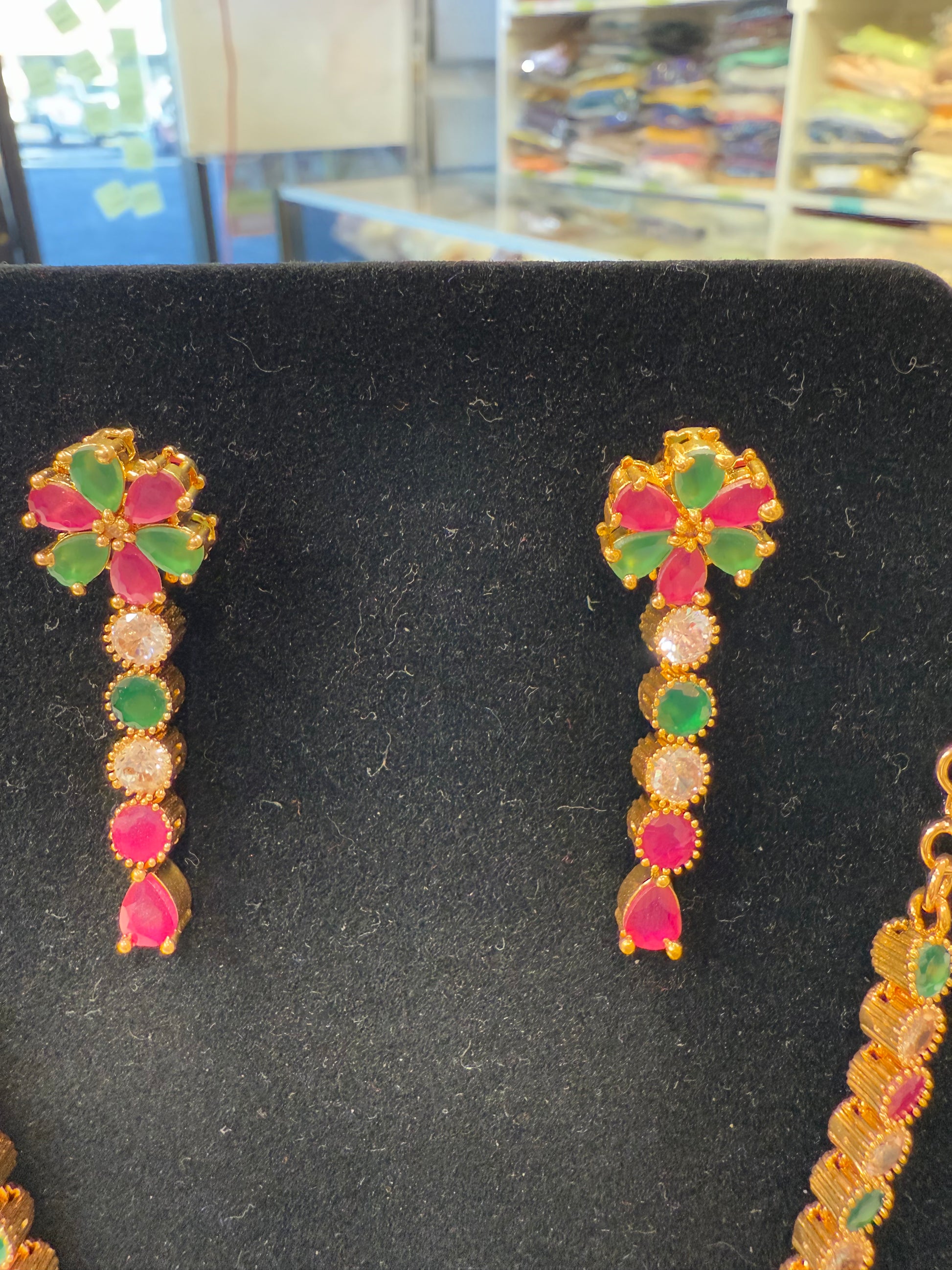 Multi Gold Plated Necklace With Earrings In Yuma