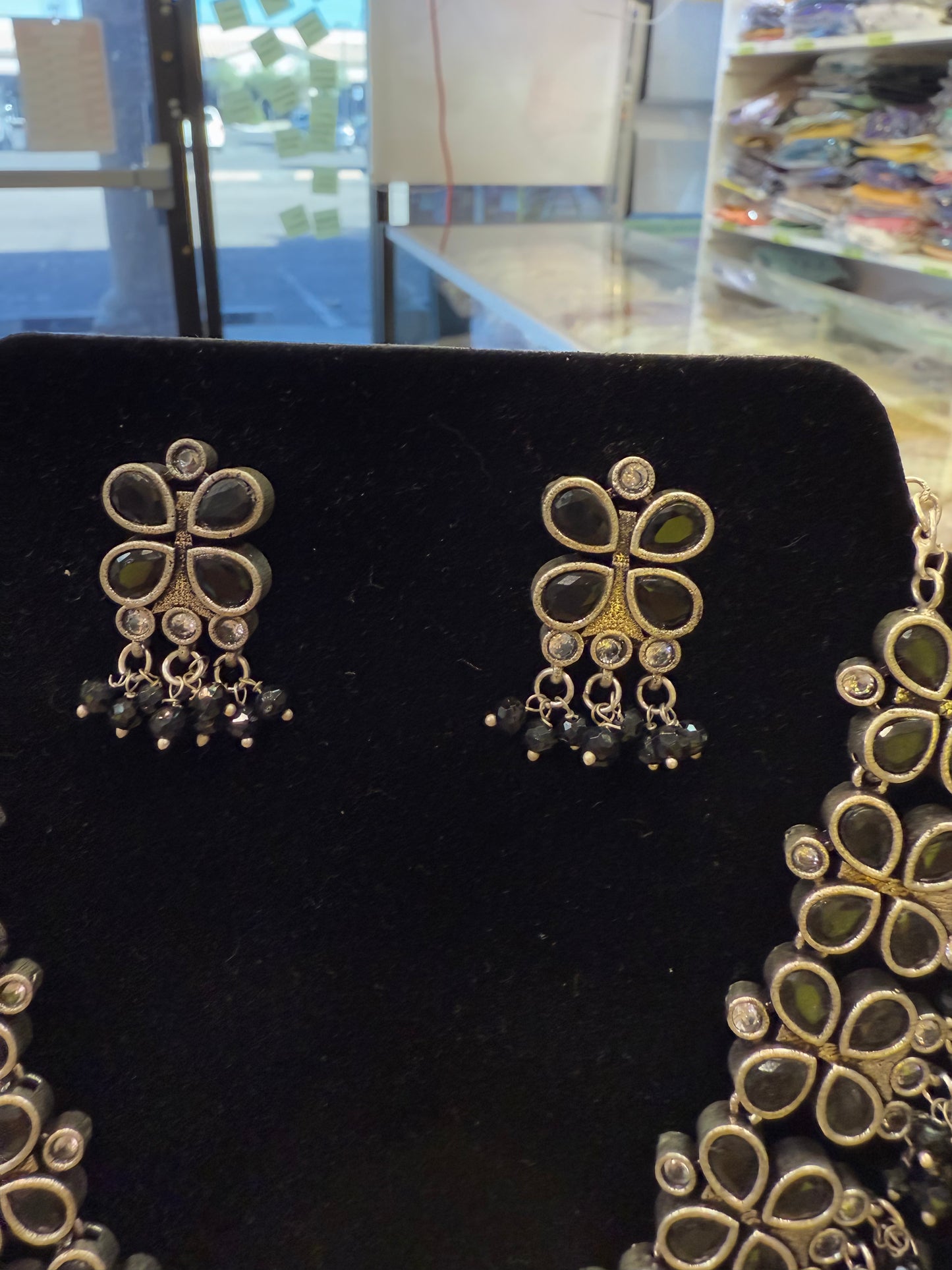 Alluring Black Stone Flower Design Silver Toned Oxidized Necklace In USA