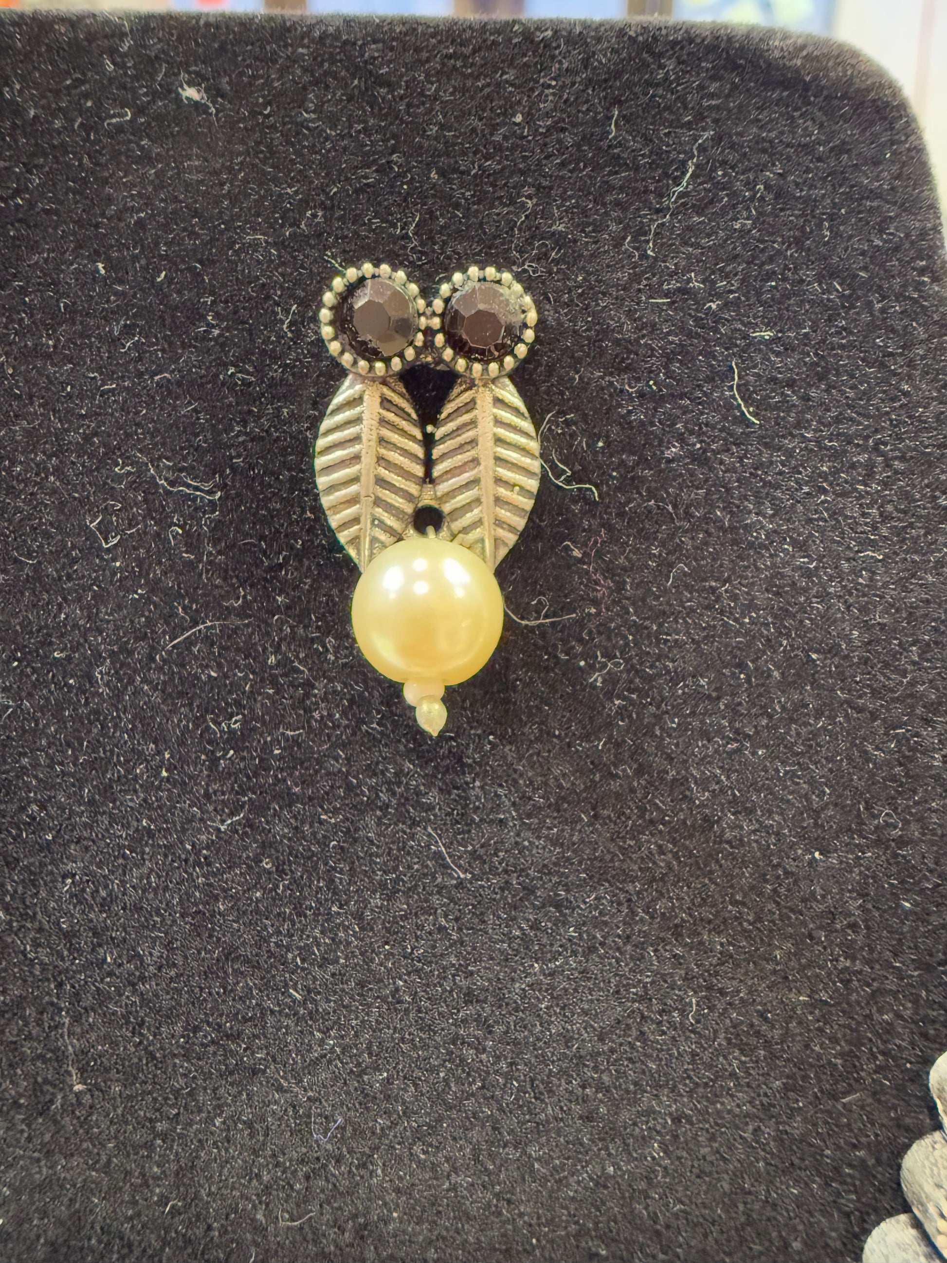 Black Necklace Set With Pearl Earrings In USA