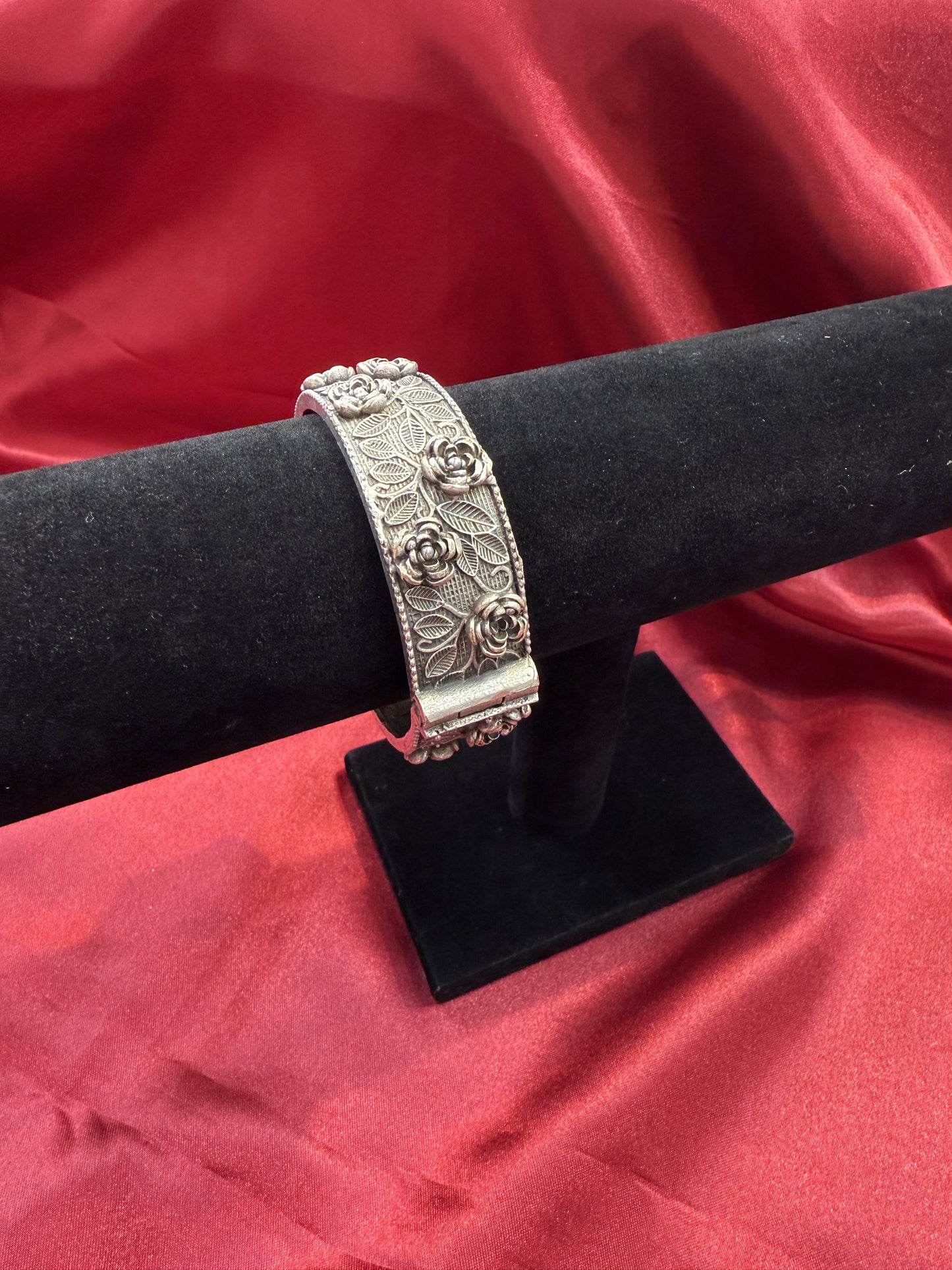 Attractive Tribal Oxidized Silver Ethnic Open Flower Design Kada Cuff Bracelet In Yuma