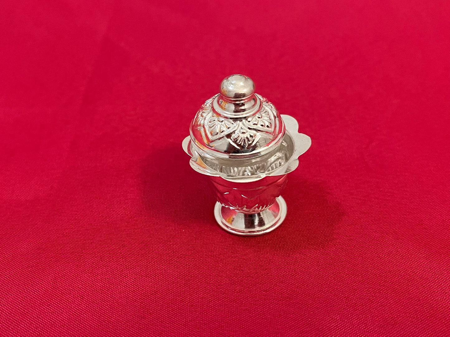 Pure Silver Chandan/Kumkum Cup With Lid In USA