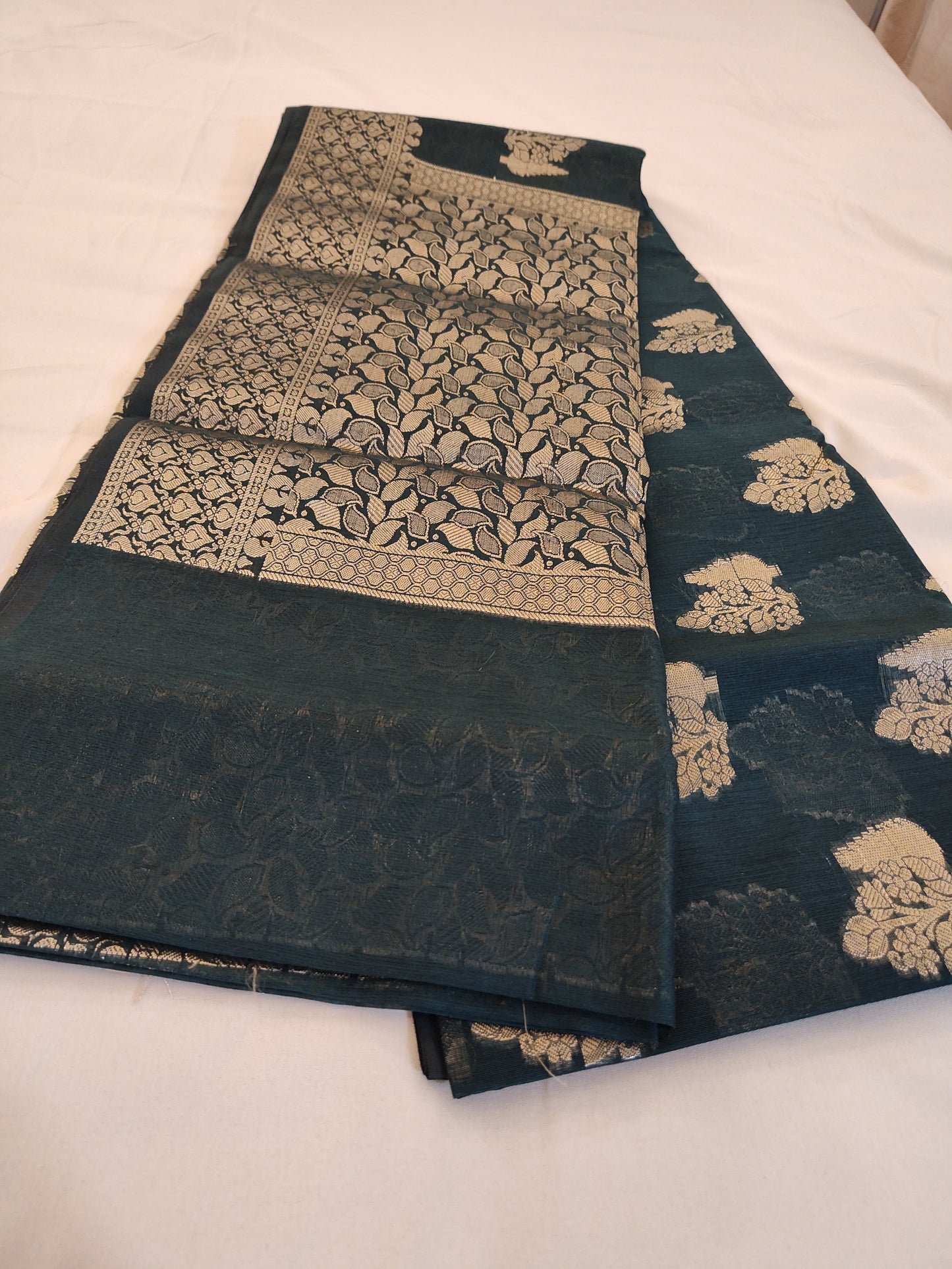 Beautiful Dark Green Cotton Silk Saree Near Me
