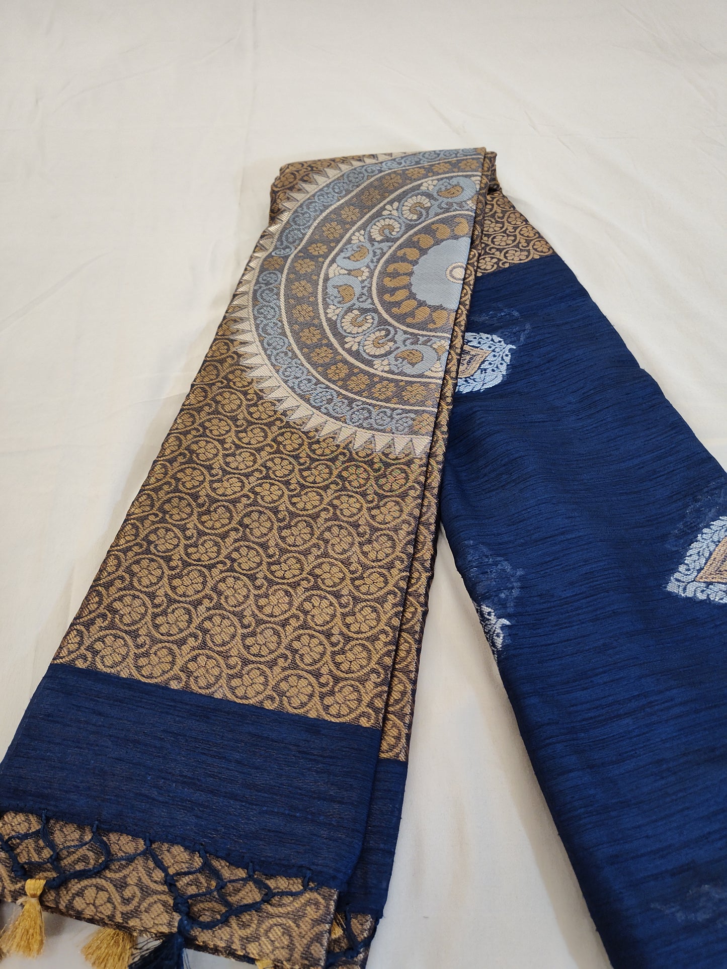 Royal Blue Raw Silk Saree With Intricate Jari Work Near Me
