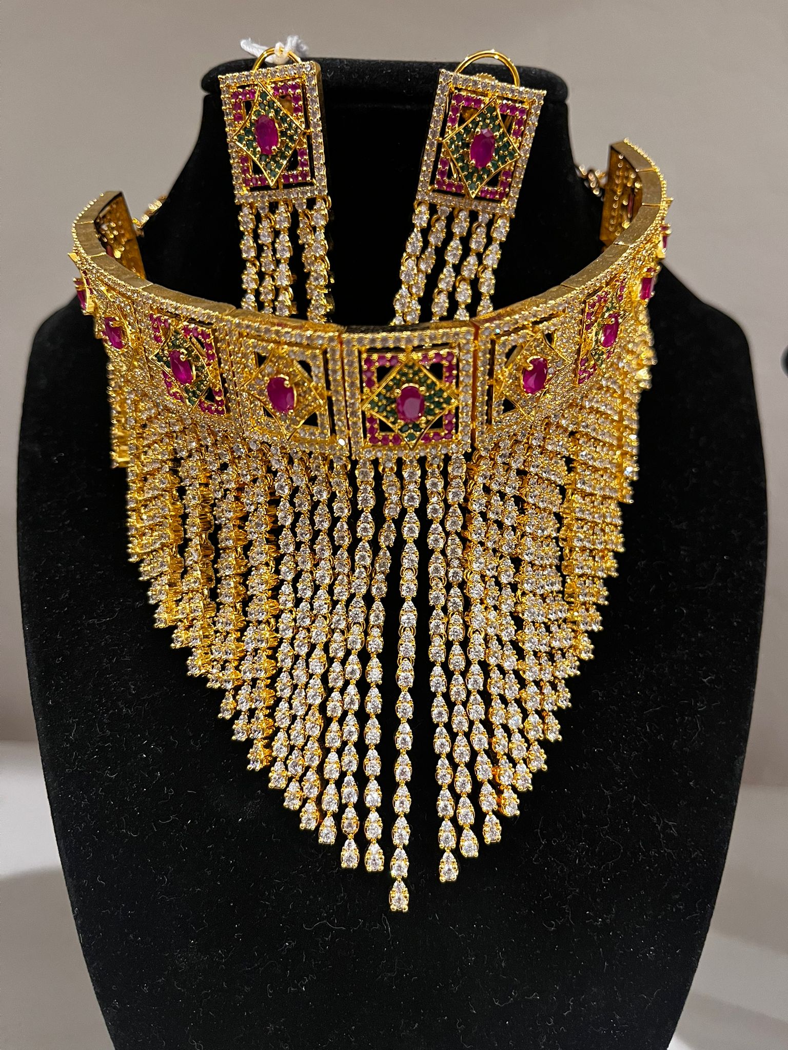 Attractive Gold Plated Multicolor Stone Design Necklace With Earrings