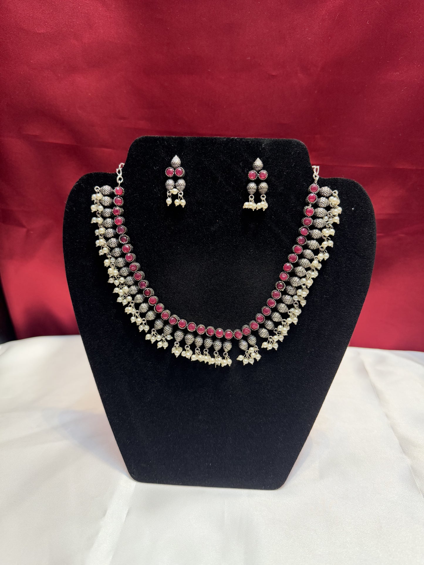 Fascinating Magenta Color Perls Drop Designer Oxidized Necklace Set