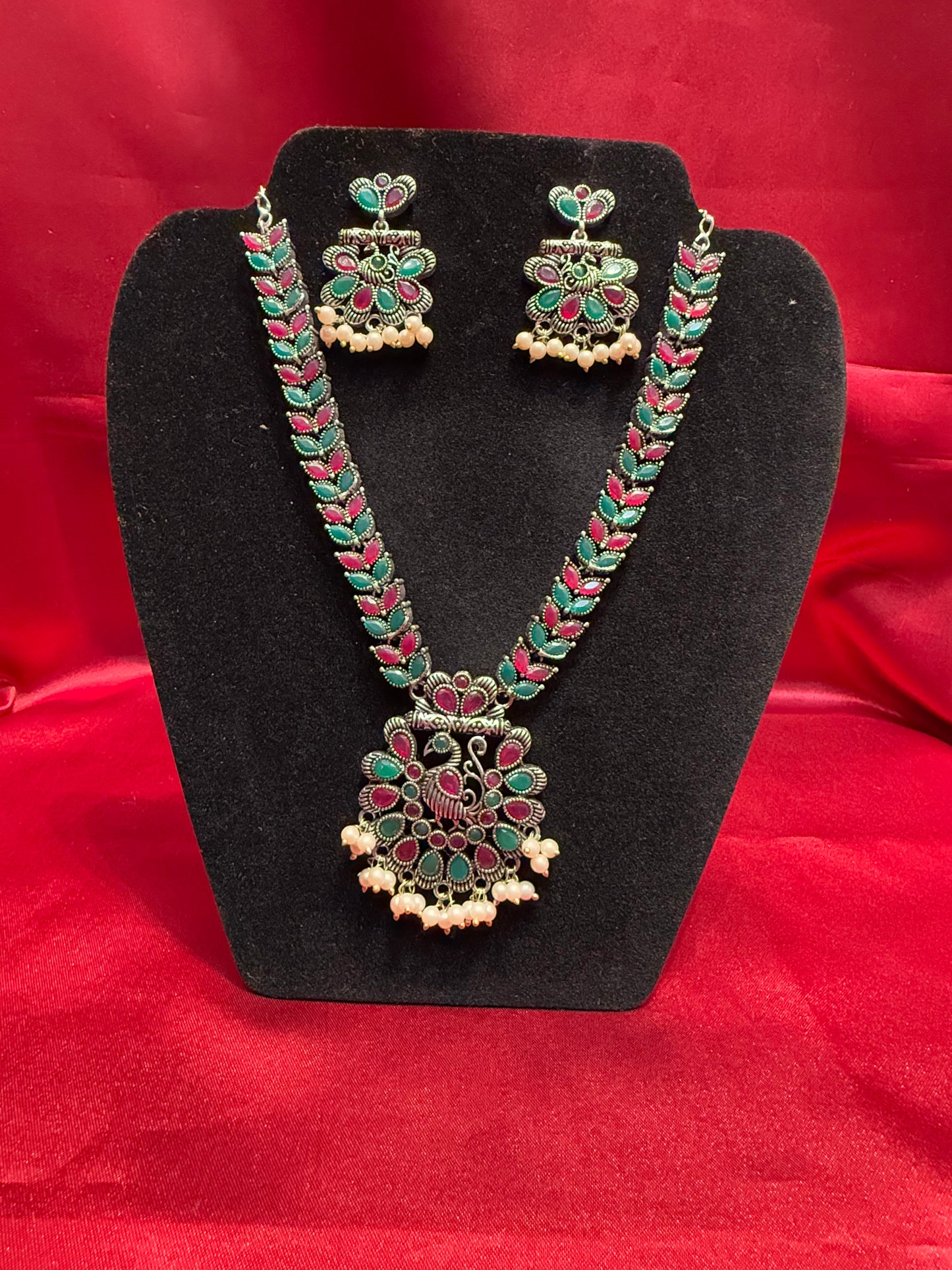 Mesmerizing Green And Maroon Color Peacock Design Oxidized Jewelry Necklace With Earrings