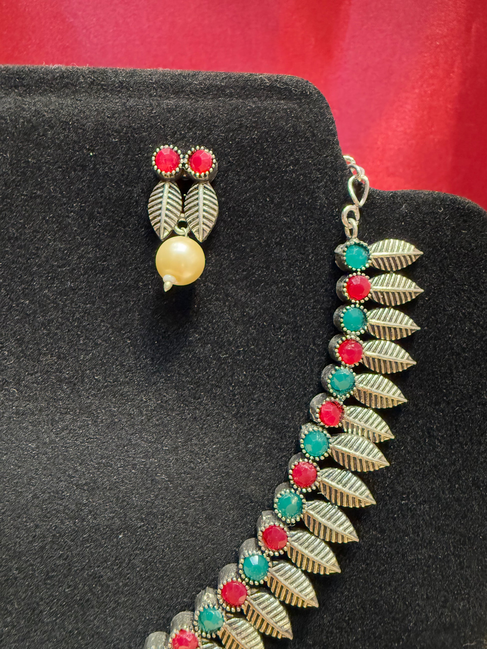 Multicolor Oxidized Necklace With Earrings In USA