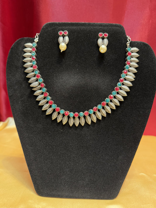 Charming Multicolor Oxidized Leaf Shaped Necklace With Earrings Set