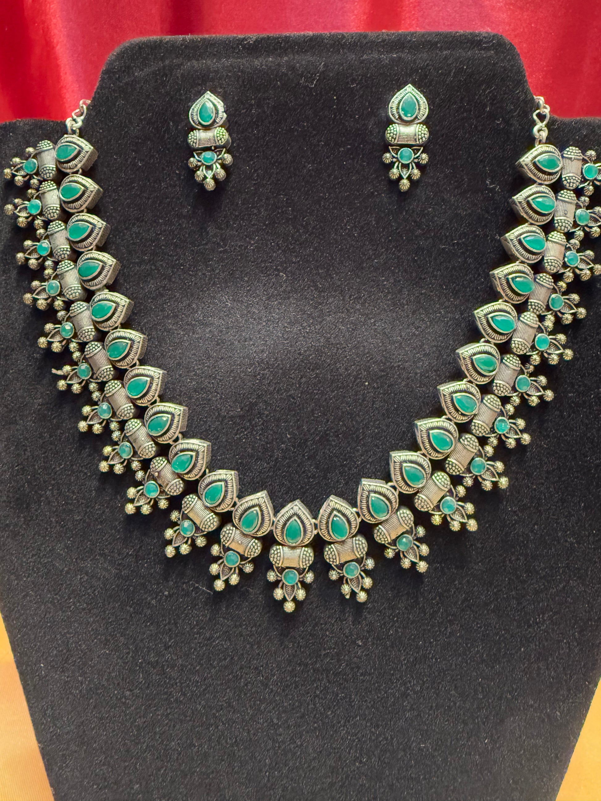 Oxidized Necklace With Earring Set In Yuma