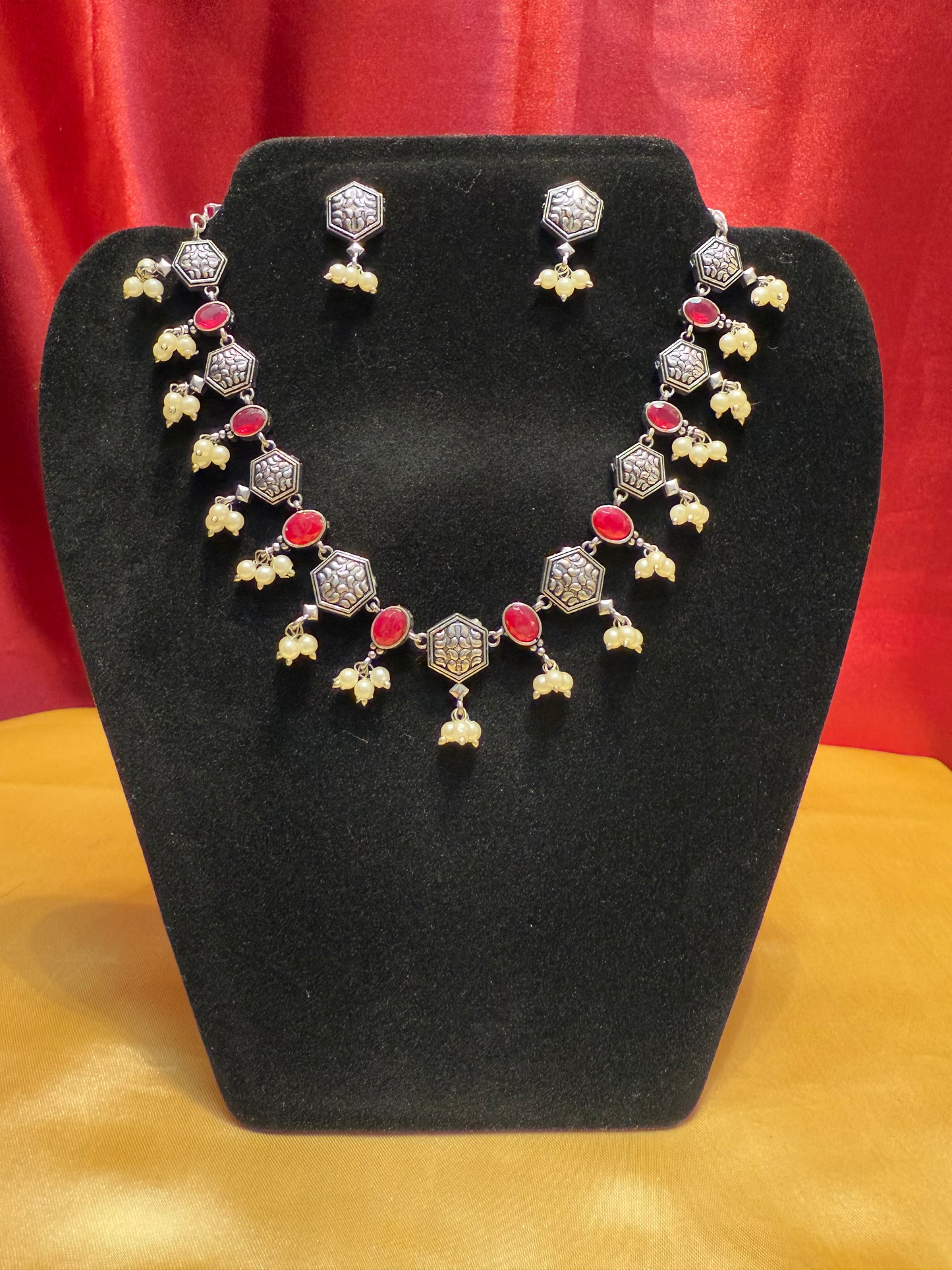 Magenta Stone Oxidized Necklace With Earring In Yuma