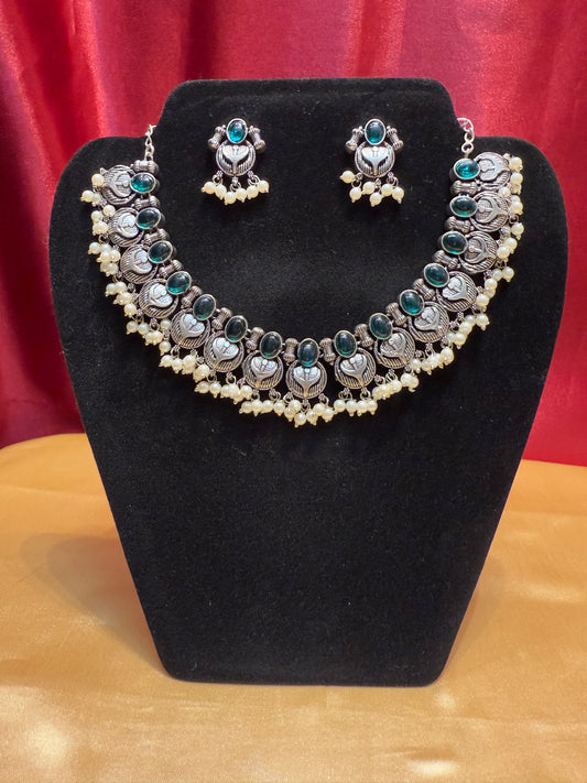 Appealing Emerald Green Stoned Oxidized Pearl Beaded Necklace With Earring Set