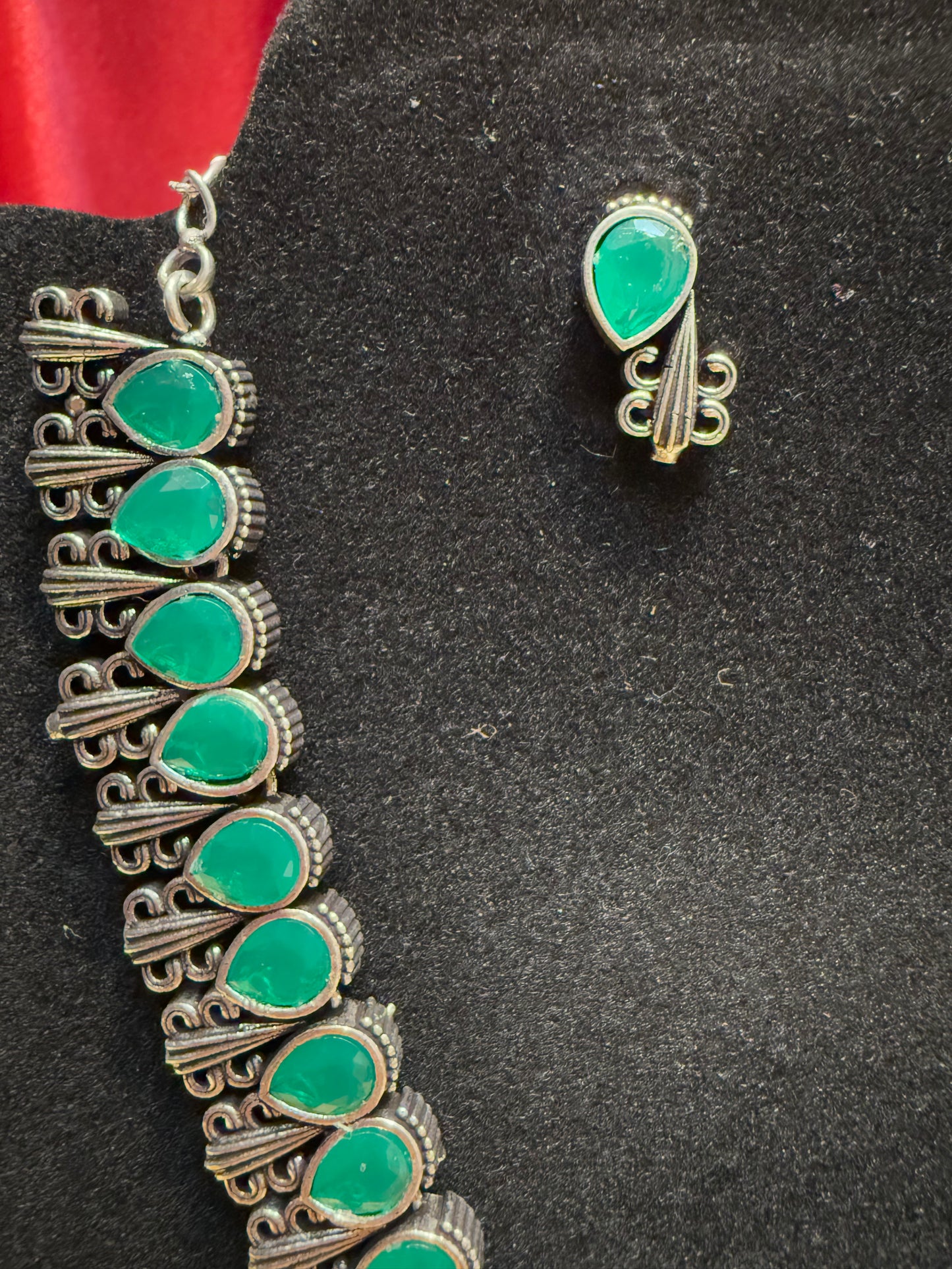 Green Color Beautiful Designed Necklace With Earring Set In USA