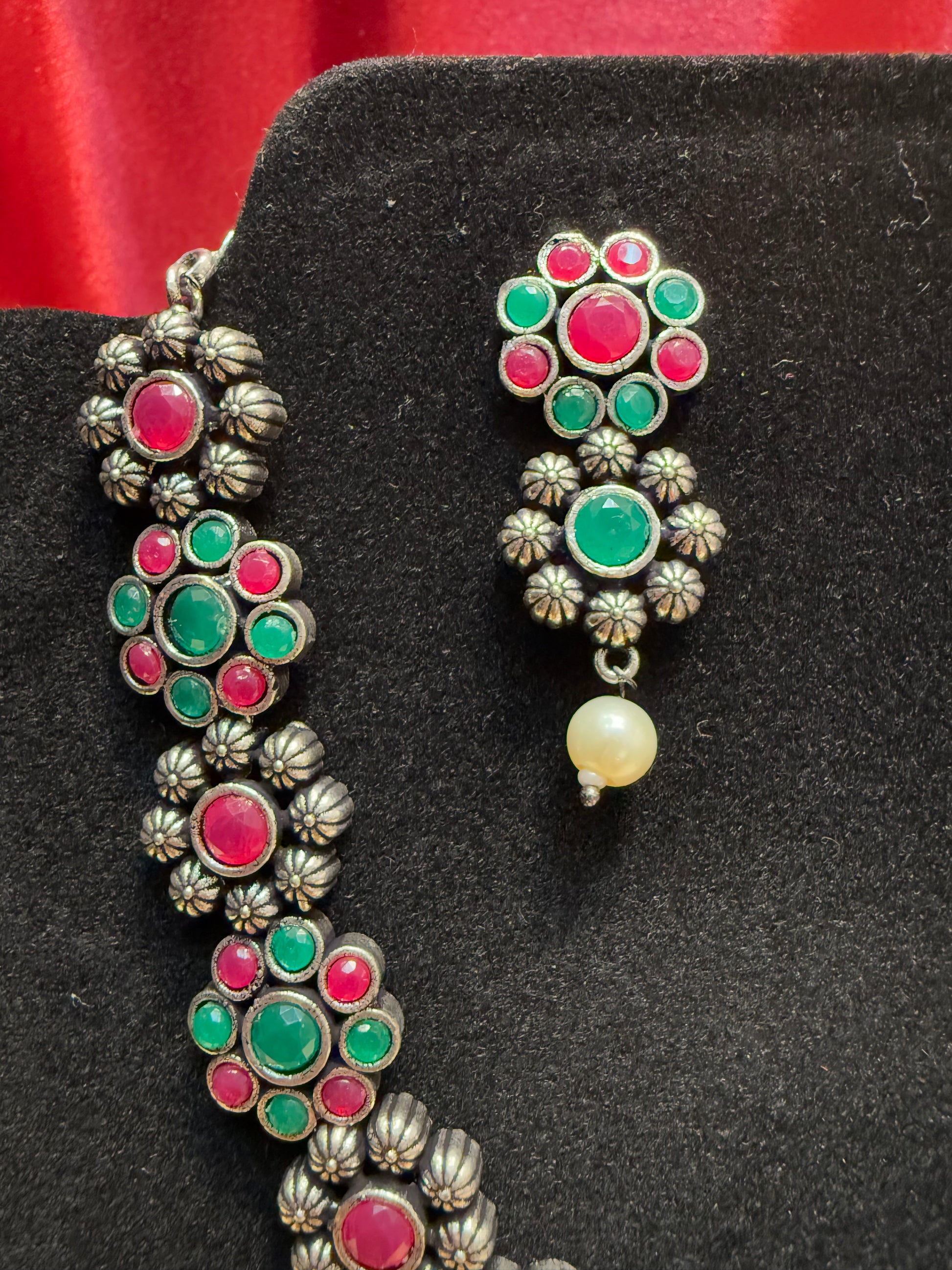 Flowers Designed Necklace With Earring Set In Yuma