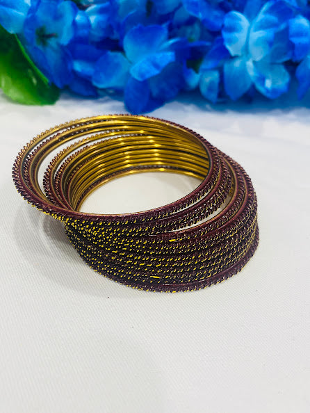 Antique Gold Designer Bangle Sets in Surprise
