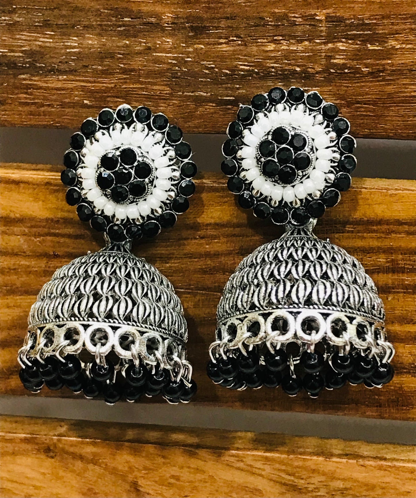 Elegant Stone And Beaded Work Earrings In Peoria