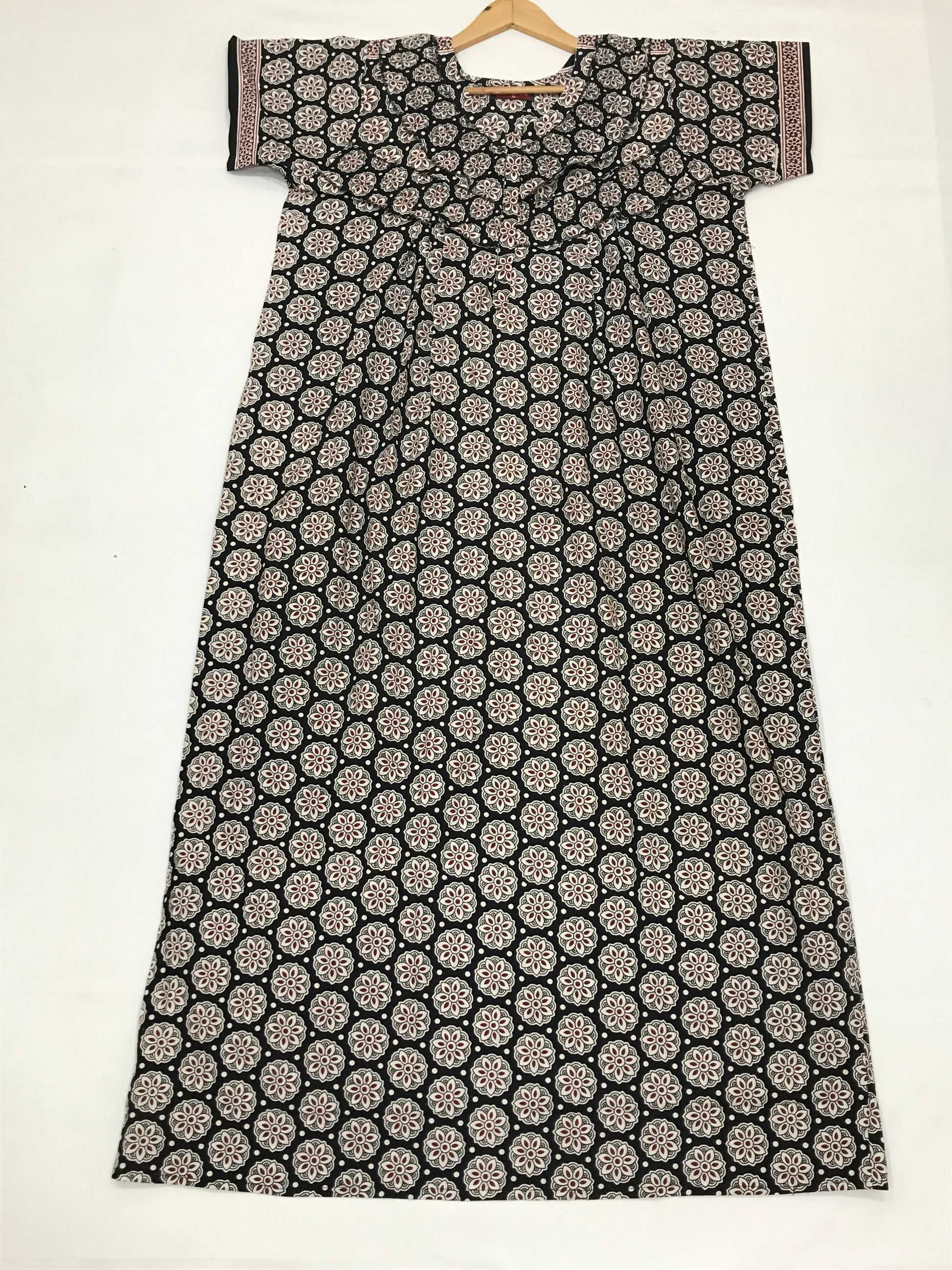 Black Color Nighty In Yuma