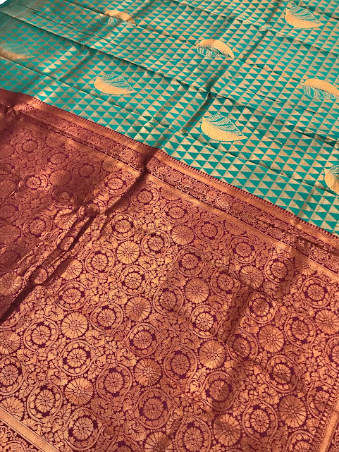 Alluring Art Silk With Contrast Border In Skull Valley