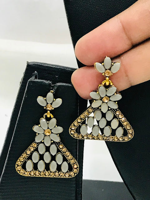 Pleasing Grey Color Antique Gold Earrings For Women Near Me