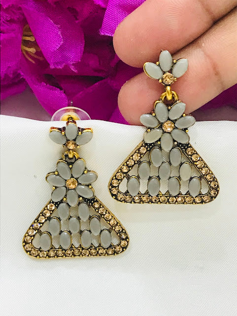 Antique Gold Earrings For Women In Chandler