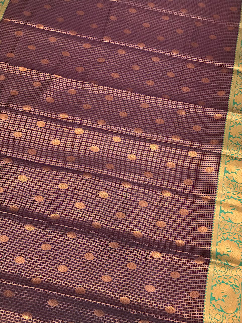 Art Silk With Contrast Border Royal Look Saree For Women In Skull Vally