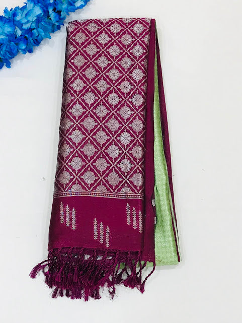 Attractive Light Green Colored Soft Silk With Contrast Border Saree For Women