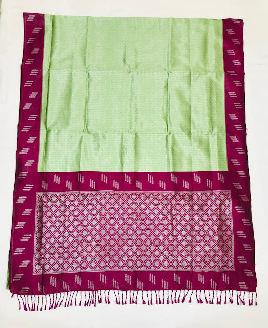 Light Green Colored Soft Silk With Contrast Border Saree In Yuma