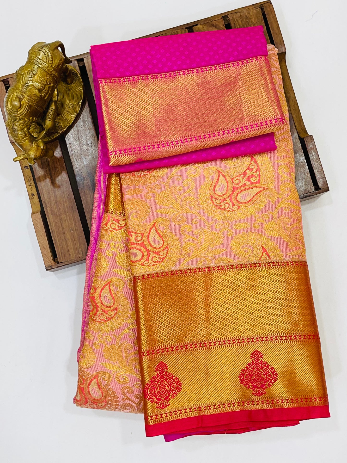 Beautiful light Pink Color Pure Kanchi Silk Saree For Women Near Me